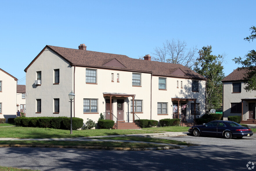 Primary Photo - Salem Manor Apartments