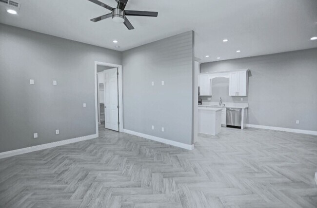 Building Photo - 1800 Galaxy St