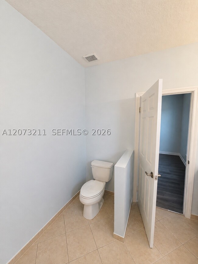 Building Photo - 14701 SW 22nd Terrace