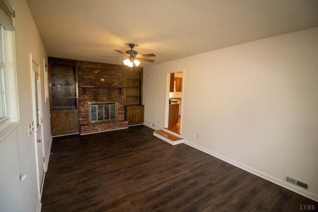 Building Photo - 1777 Clover Rd