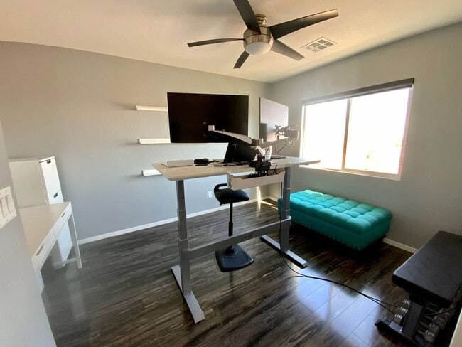 Building Photo - UNIQUE MODERN 3 STORY, 2BED, 3BATH WITH A ROOFTOP DECK!