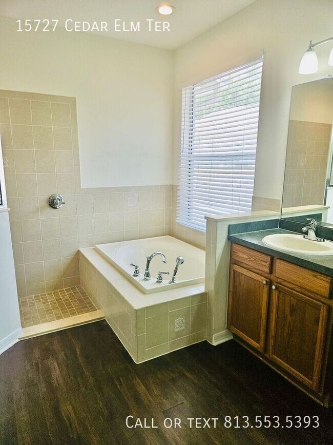Building Photo - 15727 Cedar Elm Terrace