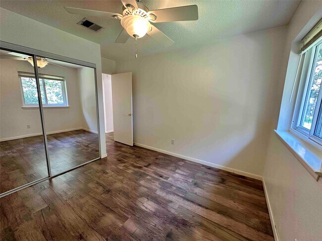 Building Photo - 21418 Park Bishop Dr