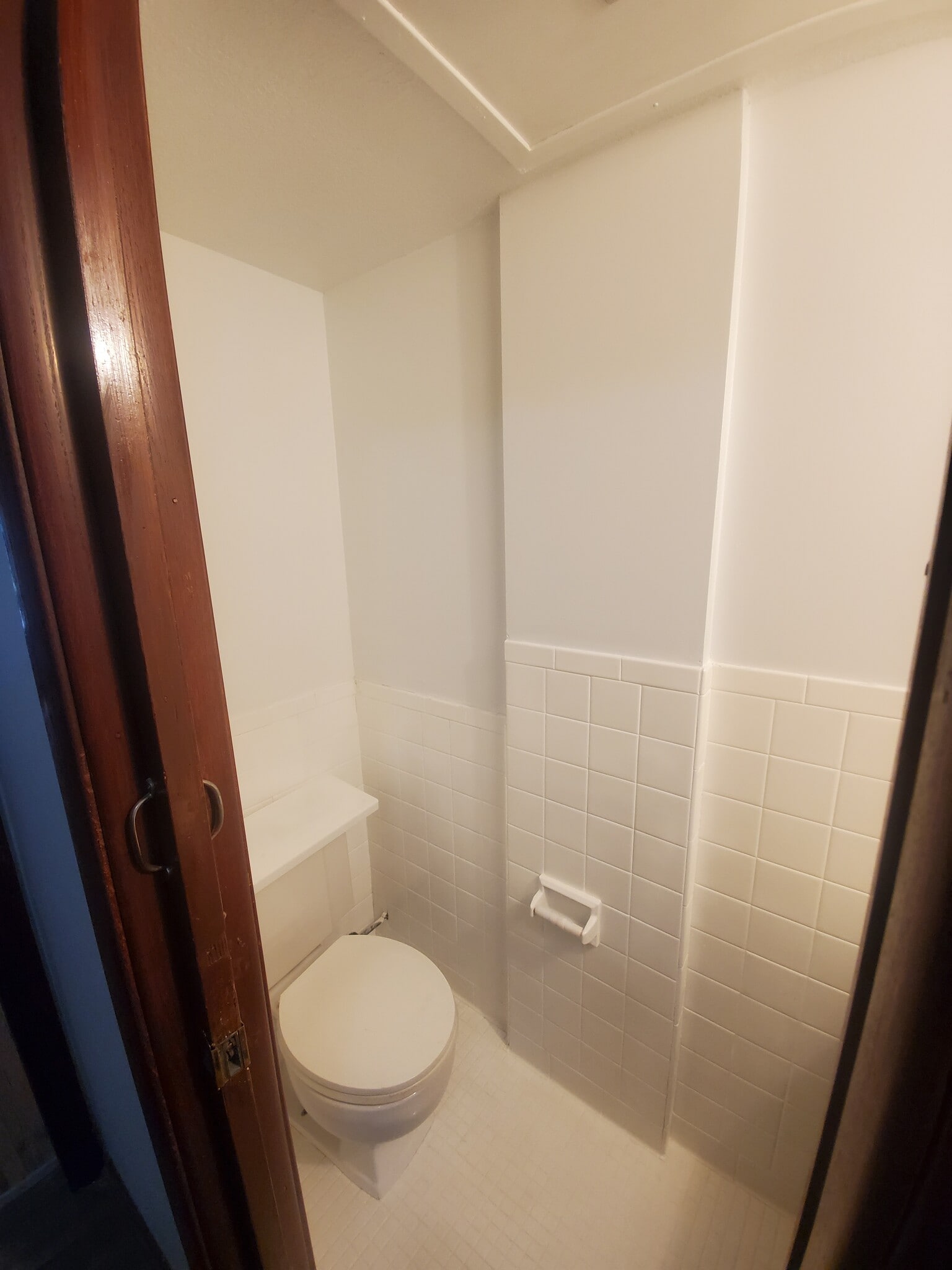 Downstairs 1/2 bathroom - 1182 Lane Pl