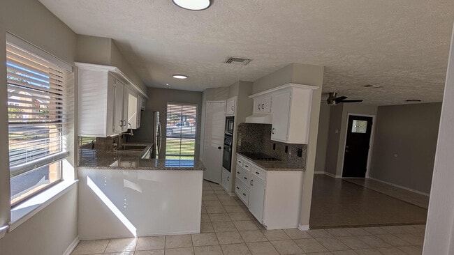 Building Photo - 21355 Park Tree Ln