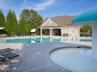 Building Photo - 92 Greenfield Dr