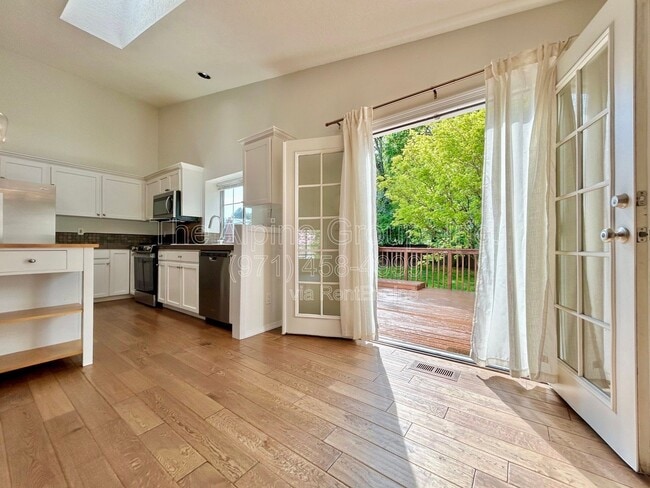 Building Photo - 14597 SW 81st Ave