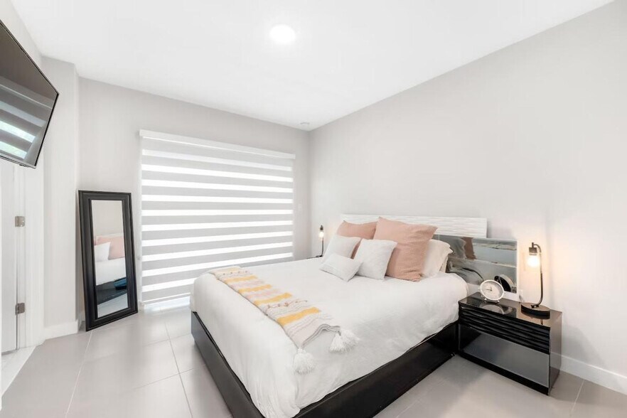 Building Photo - 14311 SW 258th Ln