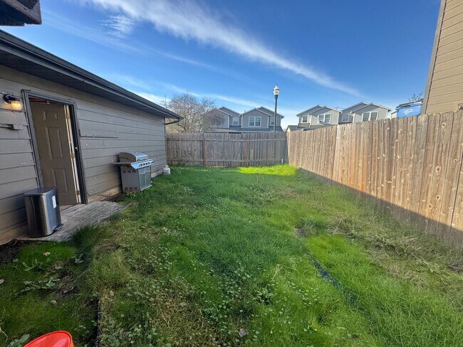 Building Photo - WA3309