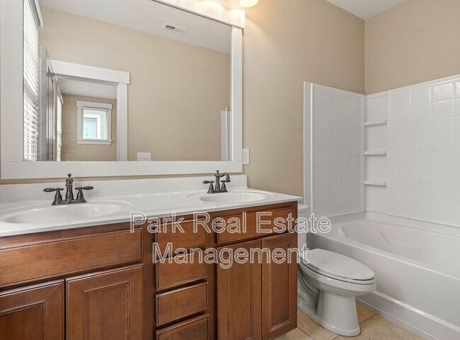 Building Photo - 1229 Great Ridge Pkwy