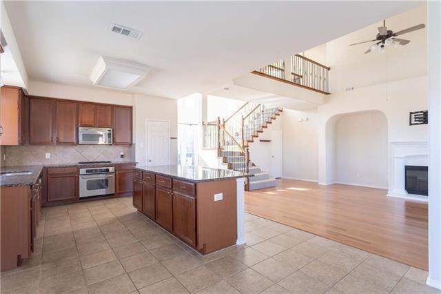 Building Photo - 10028 Promontory Dr