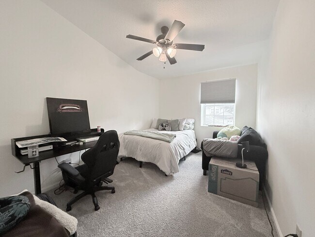 Building Photo - Peaceful Townhome in Fort Caroline with Fu...