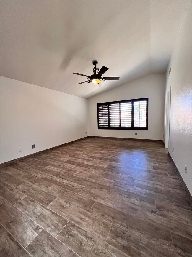 Building Photo - Ahwatukee Charmer!