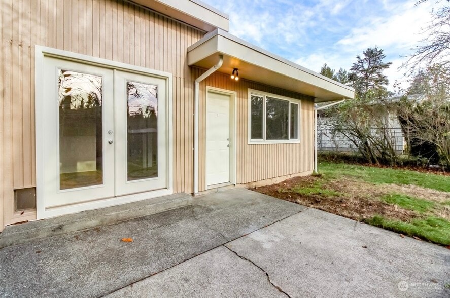 Building Photo - 10914 108th St SW