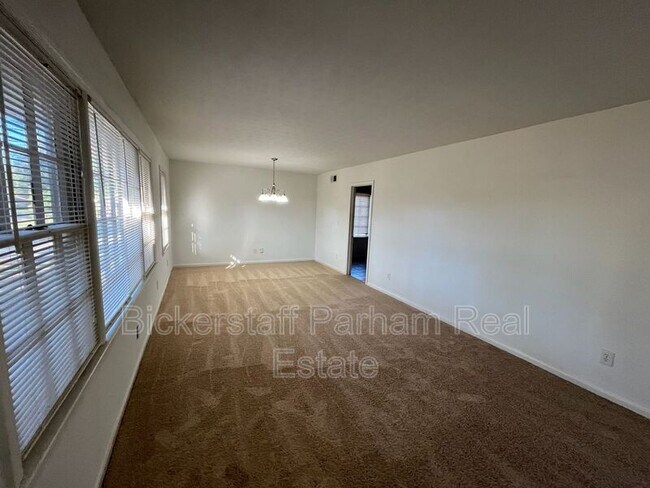 Building Photo - 4255 Carlene Dr