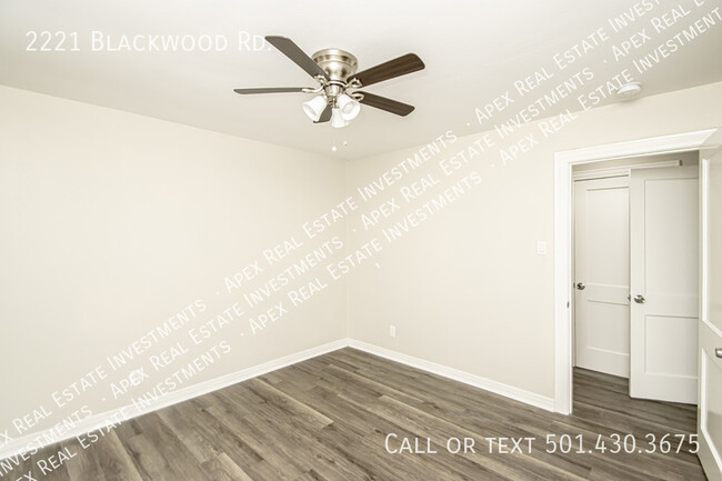 Building Photo - 2221 Blackwood Rd