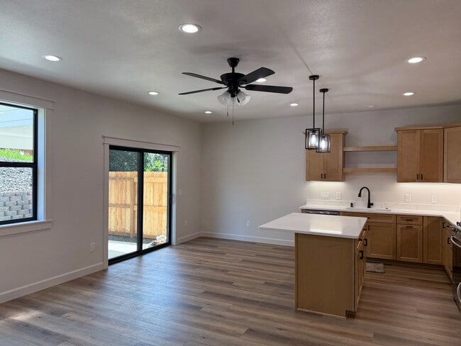 Building Photo - Charming 3 Bedroom, 2 1/2 Bath Farmhouse S...