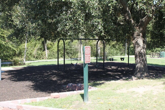 Building Photo - 2403 Bosque Dr