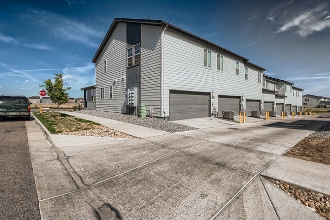 Building Photo - 4722 N Kittredge St