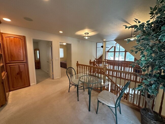Building Photo - Unique and Spacious 3 Bedroom, 3 Bath Home...