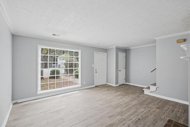 Building Photo - 291 Westland Way SW