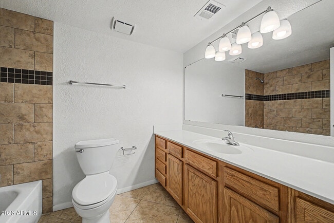 Building Photo - 932 W Libra Dr