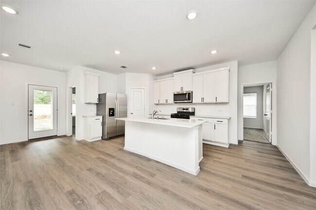 Building Photo - 27458 Serene Pne Dr