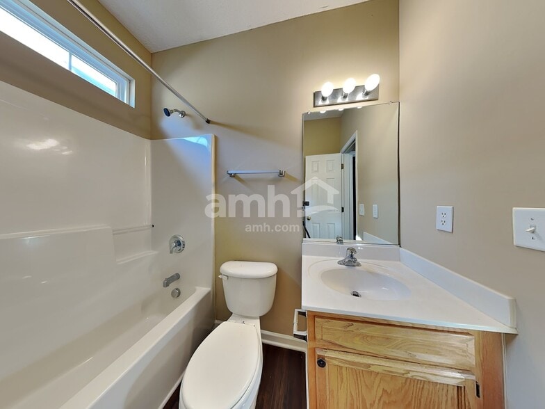 Building Photo - 6039 Willomere Cir