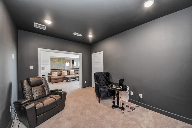 Building Photo - 2114 Colonel Flds Dr