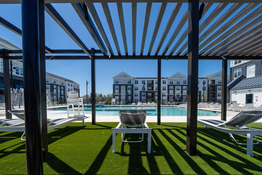 Primary Photo - James Run Apartments