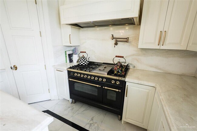 Building Photo - 21 Union Ct