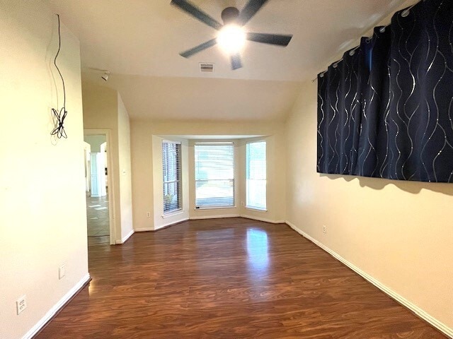 Building Photo - 408 Cedar Point Dr