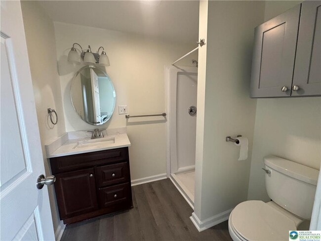 Building Photo - 807 Chestnut St