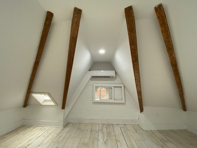 Building Photo - 233 Liberty St