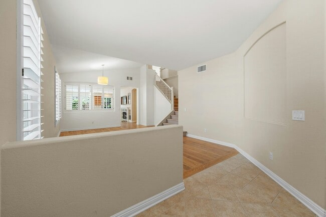 Building Photo - 1589 Turquoise Dr