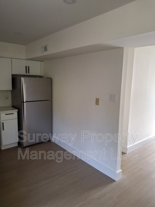 Building Photo - 128 Eaves Mill Rd