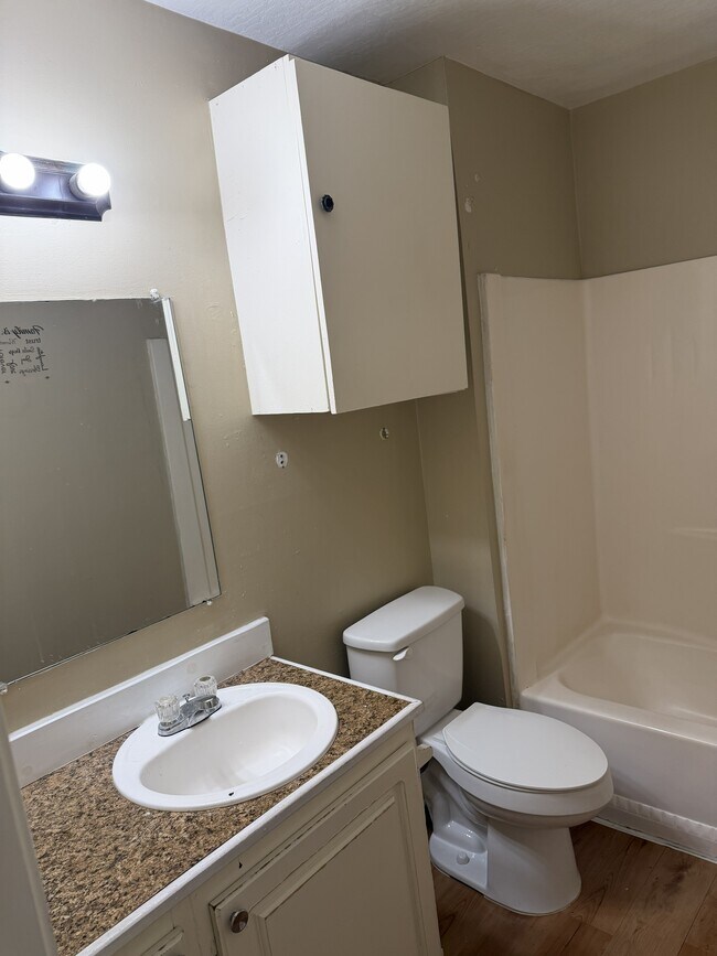 Building Photo - 125 West 9th Ave