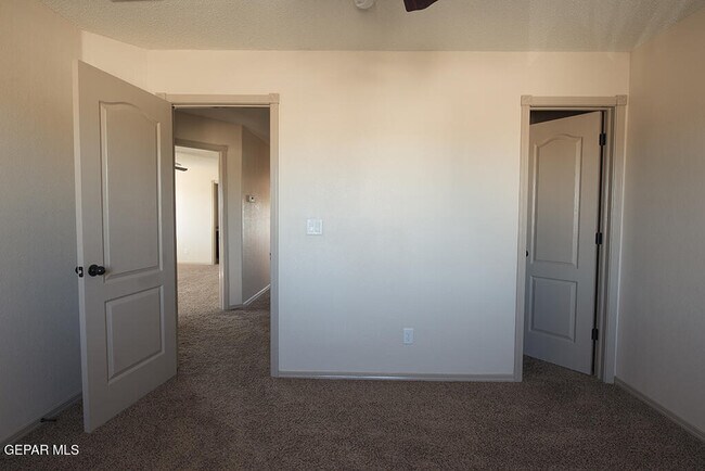 Building Photo - 7128 Copper Canyon Drive