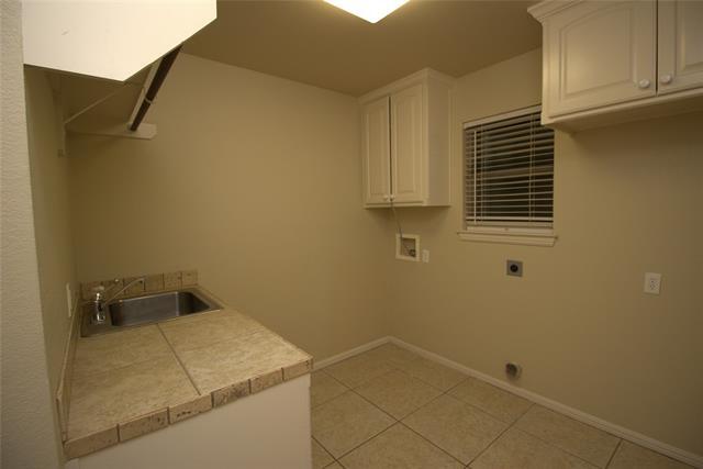 Building Photo - 2208 Beau W Ct