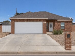 Building Photo - 1224 Timona Dr