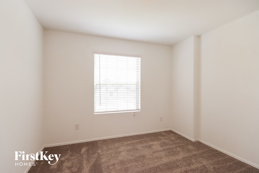 Building Photo - 23709 Pagliano Ct