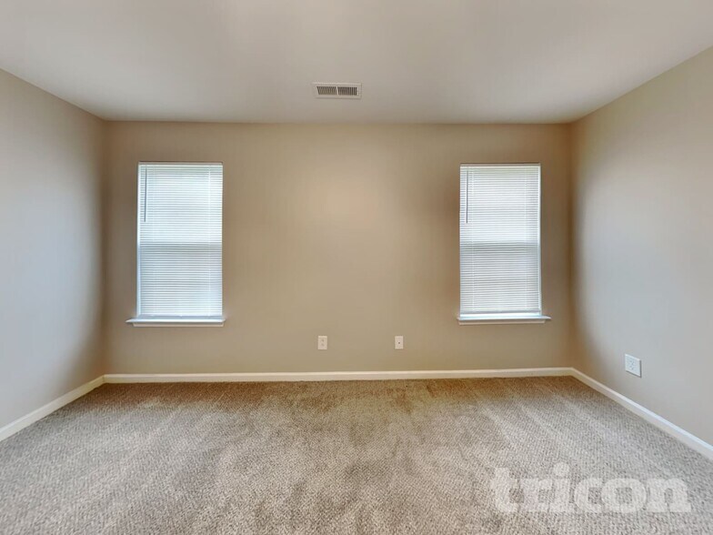 Building Photo - 7432 Hidden Creek Dr