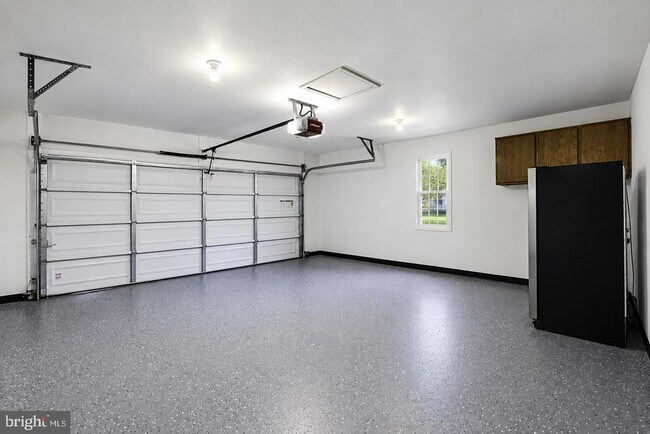 Building Photo - 15025 Timberlake Dr
