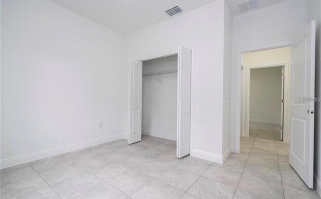 Building Photo - 2709 SW 155th Ln