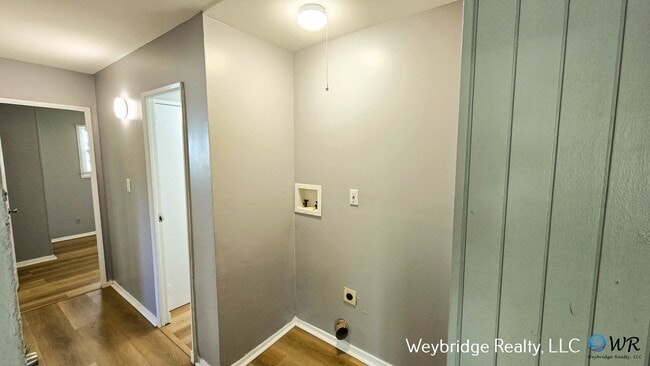Building Photo - A Nice 3-Bed 1 Bath Ranch Style House in Northside!!!