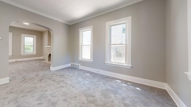 Building Photo - Cudell/West Blvd neighborhood; 4 bedroom/1 bath single family house for rent!