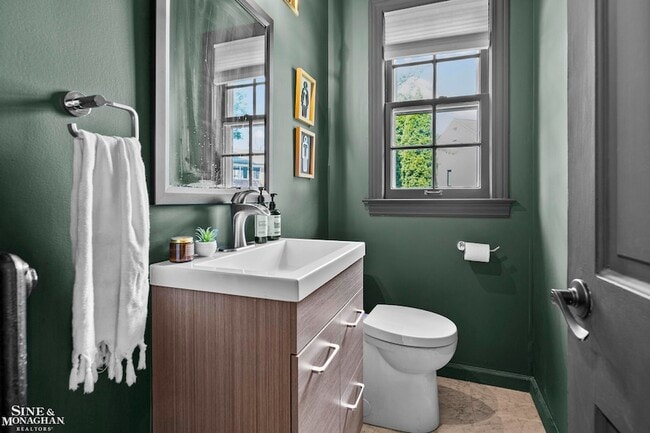 Building Photo - 276 Lewiston Rd