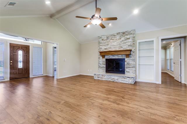 Building Photo - 2514 Golden Oaks Dr