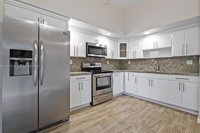 Building Photo - 12246 SW 116th Ln