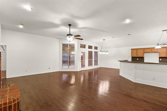 Building Photo - 280 Beech Dr
